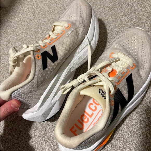 New Balance FuelCell SuperComp Trainer v3 - Picture 3 of 4